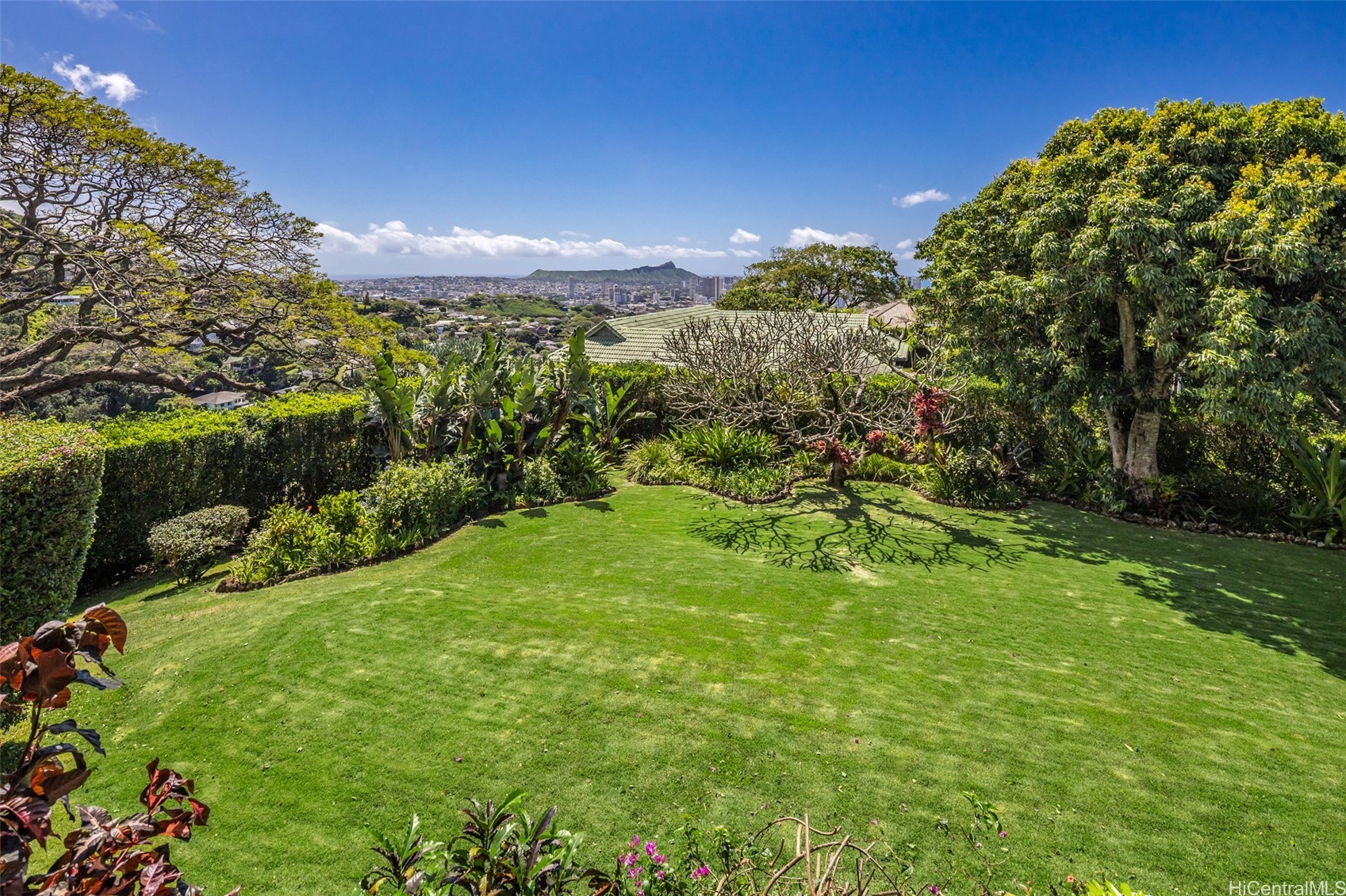 2475 Makiki Hts Drive Property Photo 8