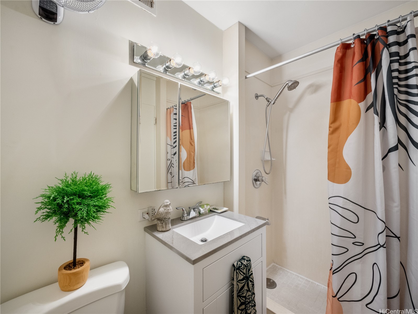 509 University Avenue 1003 Property Photo 12