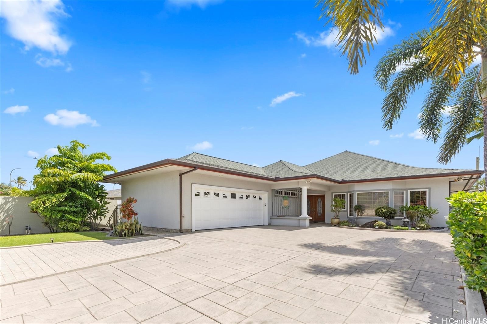 910 Hunakai Street Property Photo 1