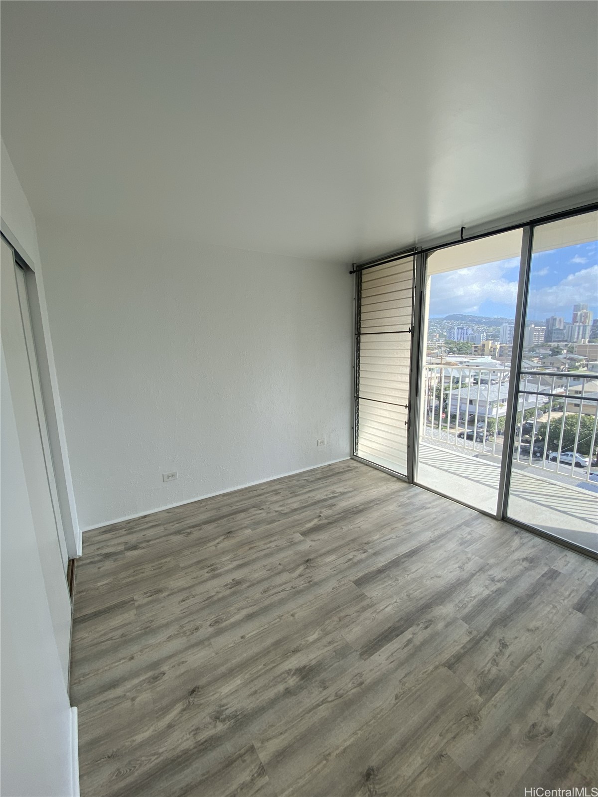 2122 Lime Street 701 Property Photo 3
