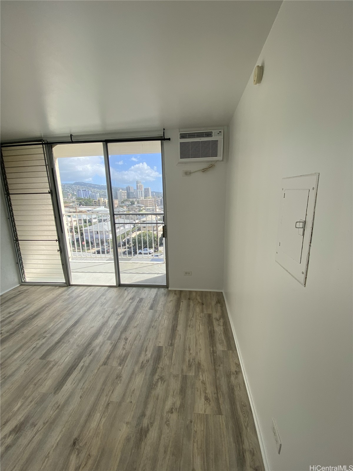 2122 Lime Street 701 Property Photo 4