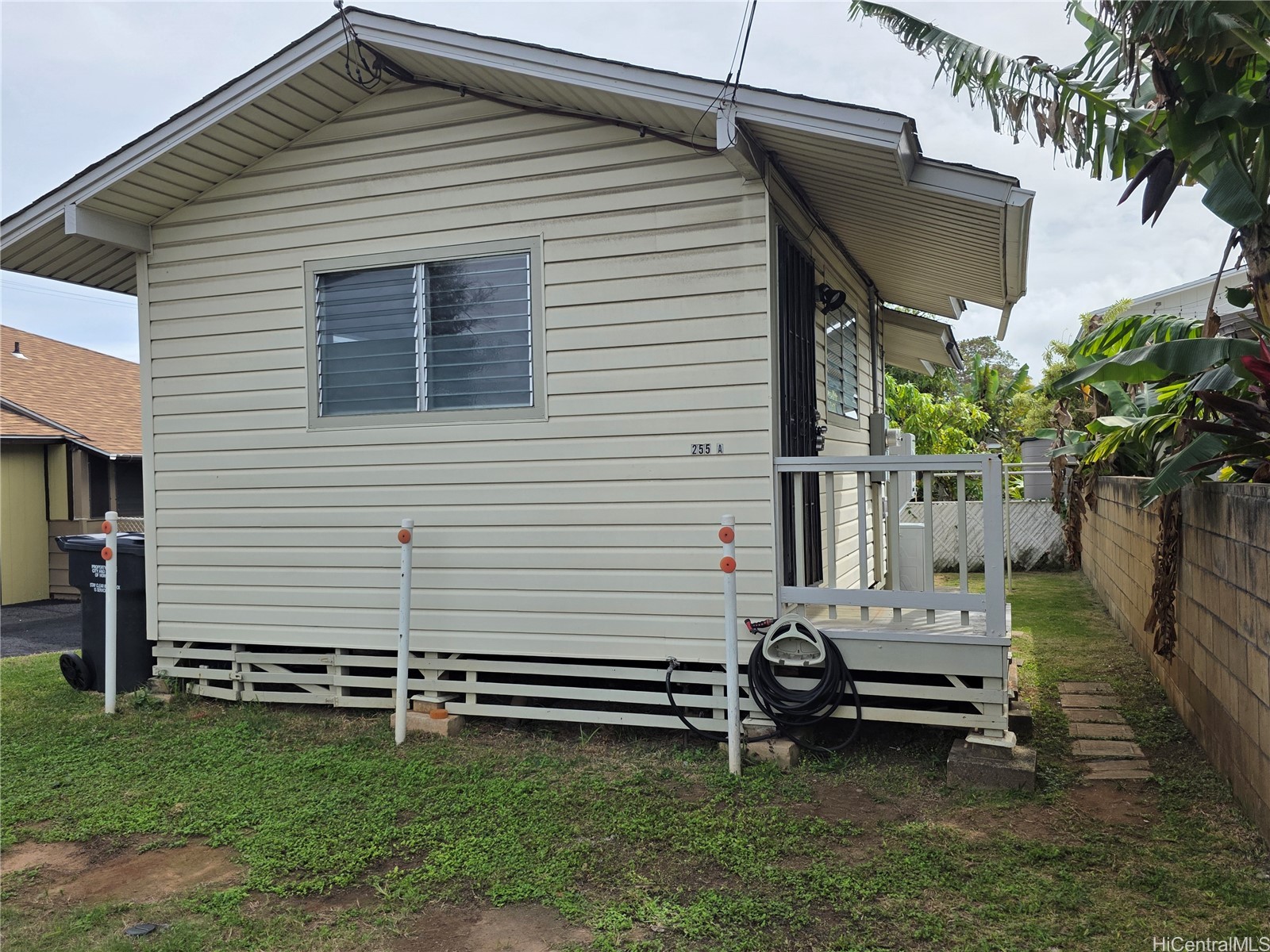 255 Maluniu Avenue A Property Photo 1