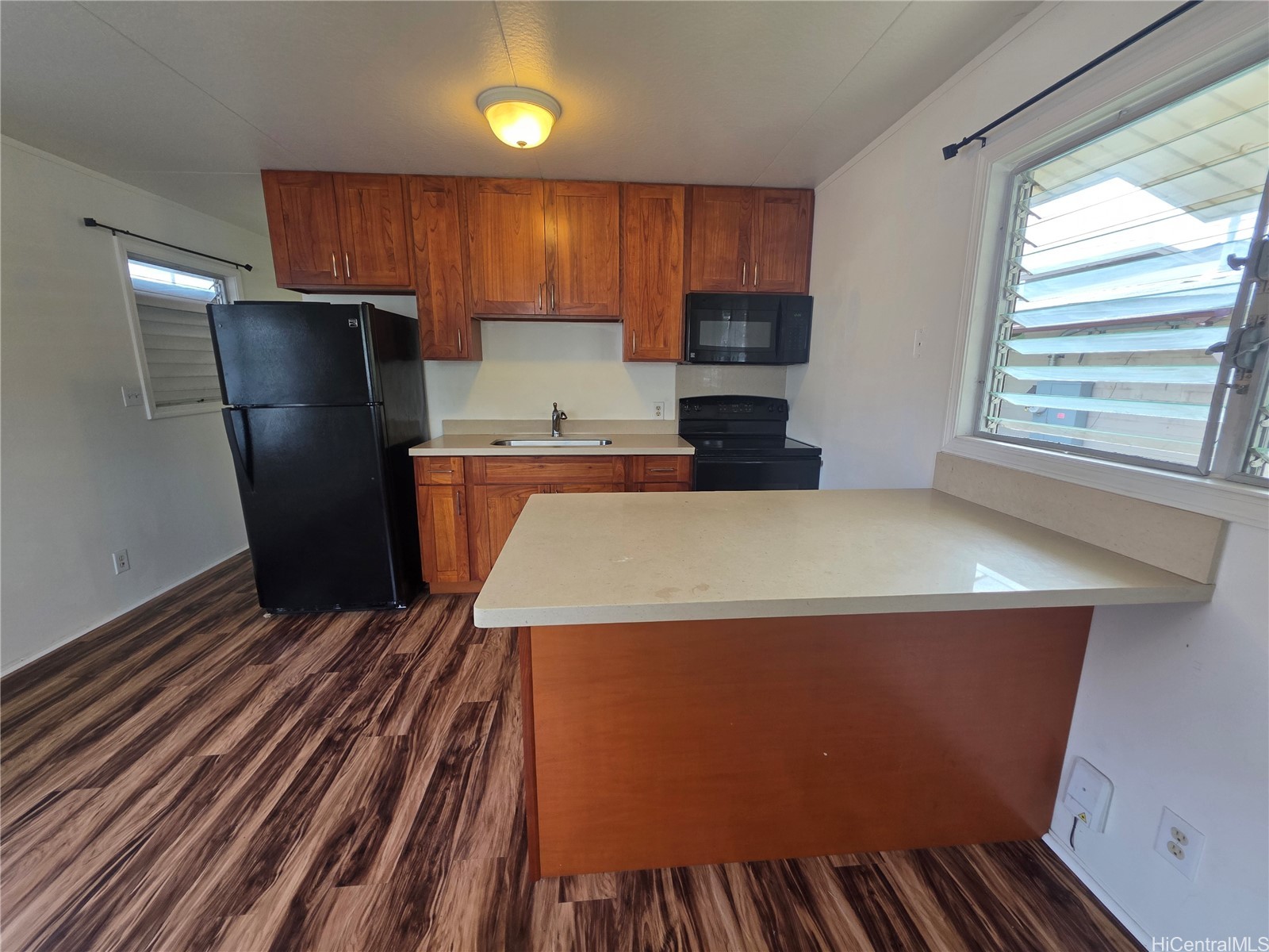 255 Maluniu Avenue A Property Photo 5