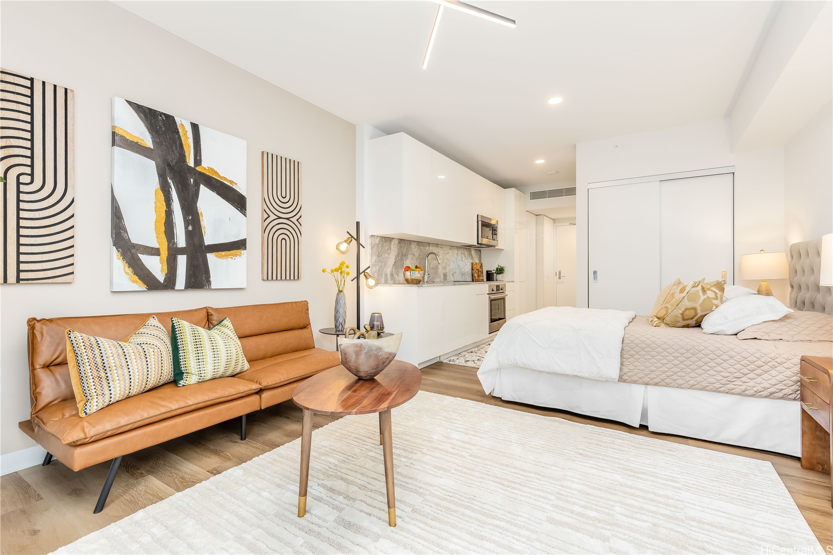 987 Queen Street 510 Property Photo 1