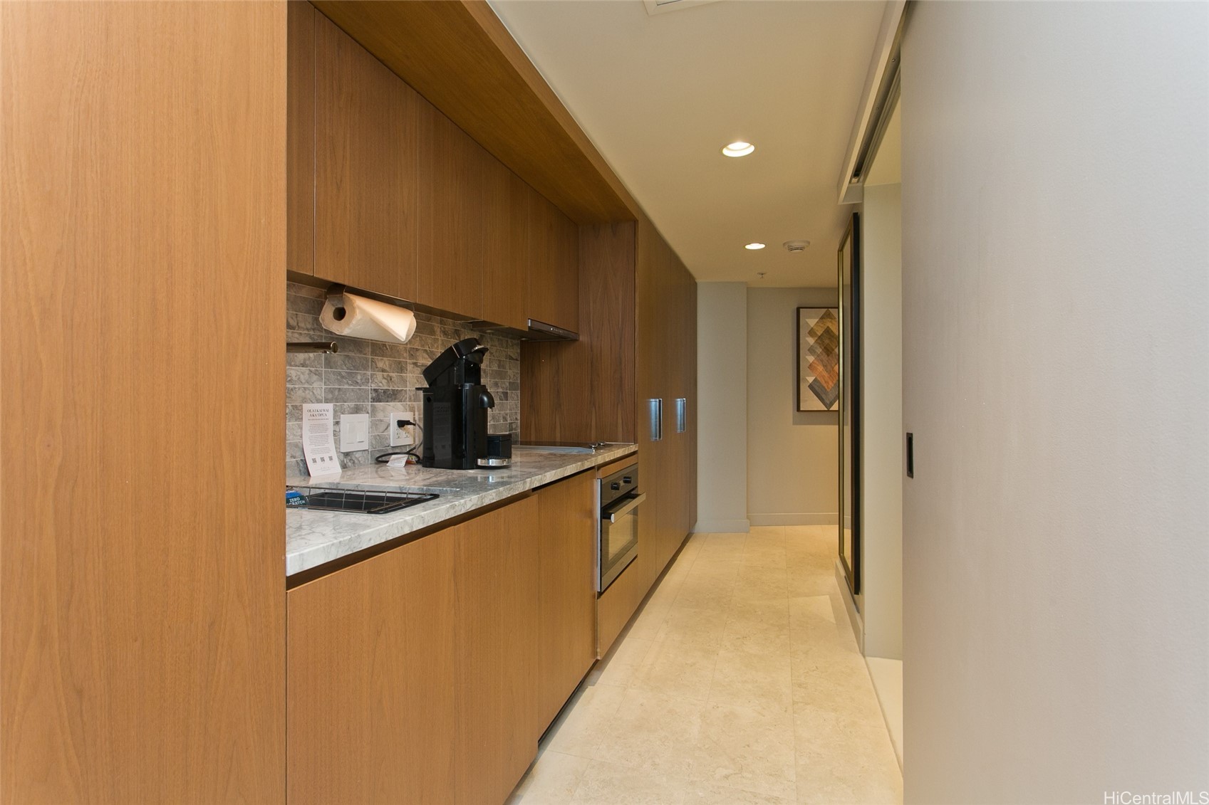 2139 Kuhio Avenue 1503 - Tower 2 Property Photo 6
