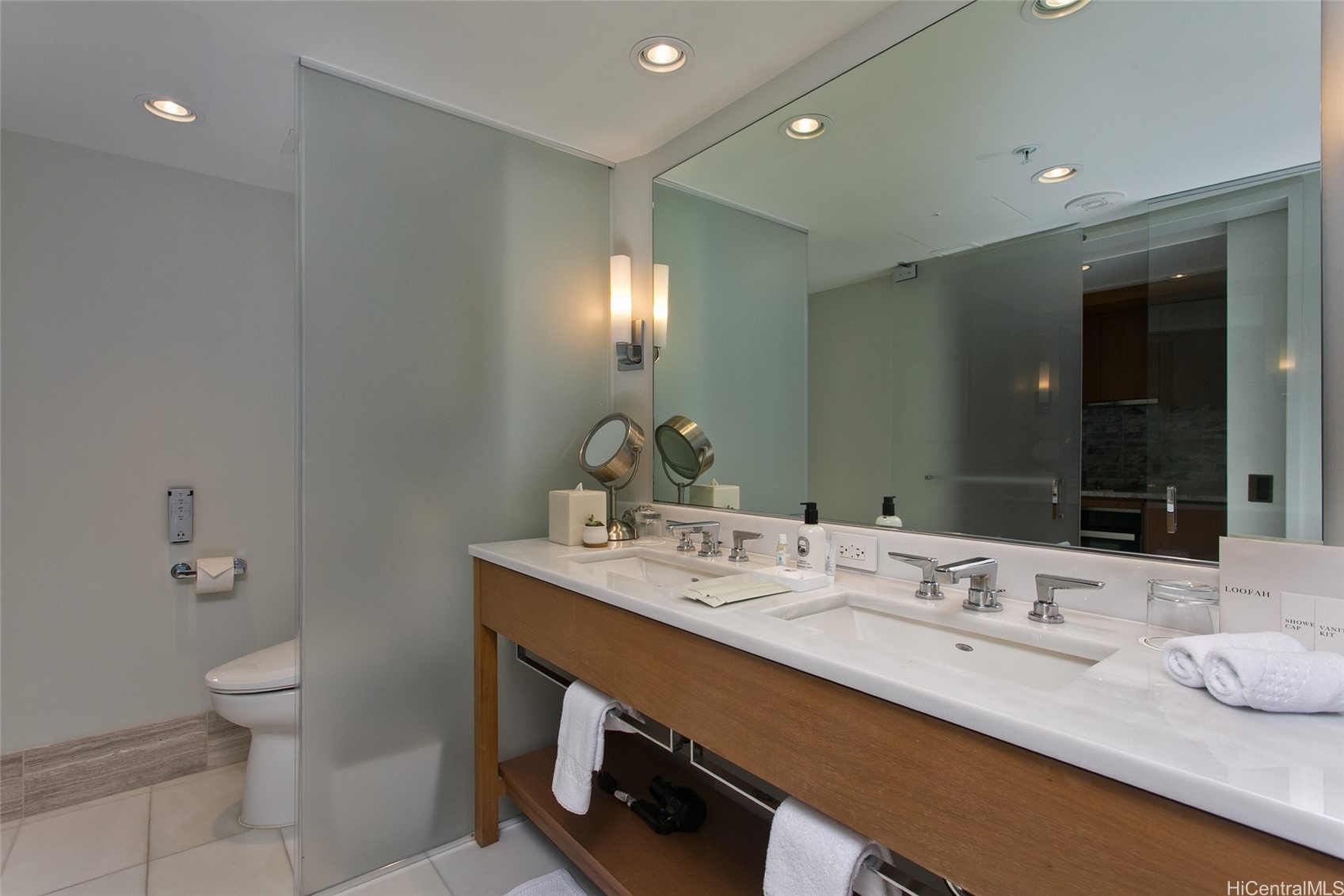 2139 Kuhio Avenue 1503 - Tower 2 Property Photo 8