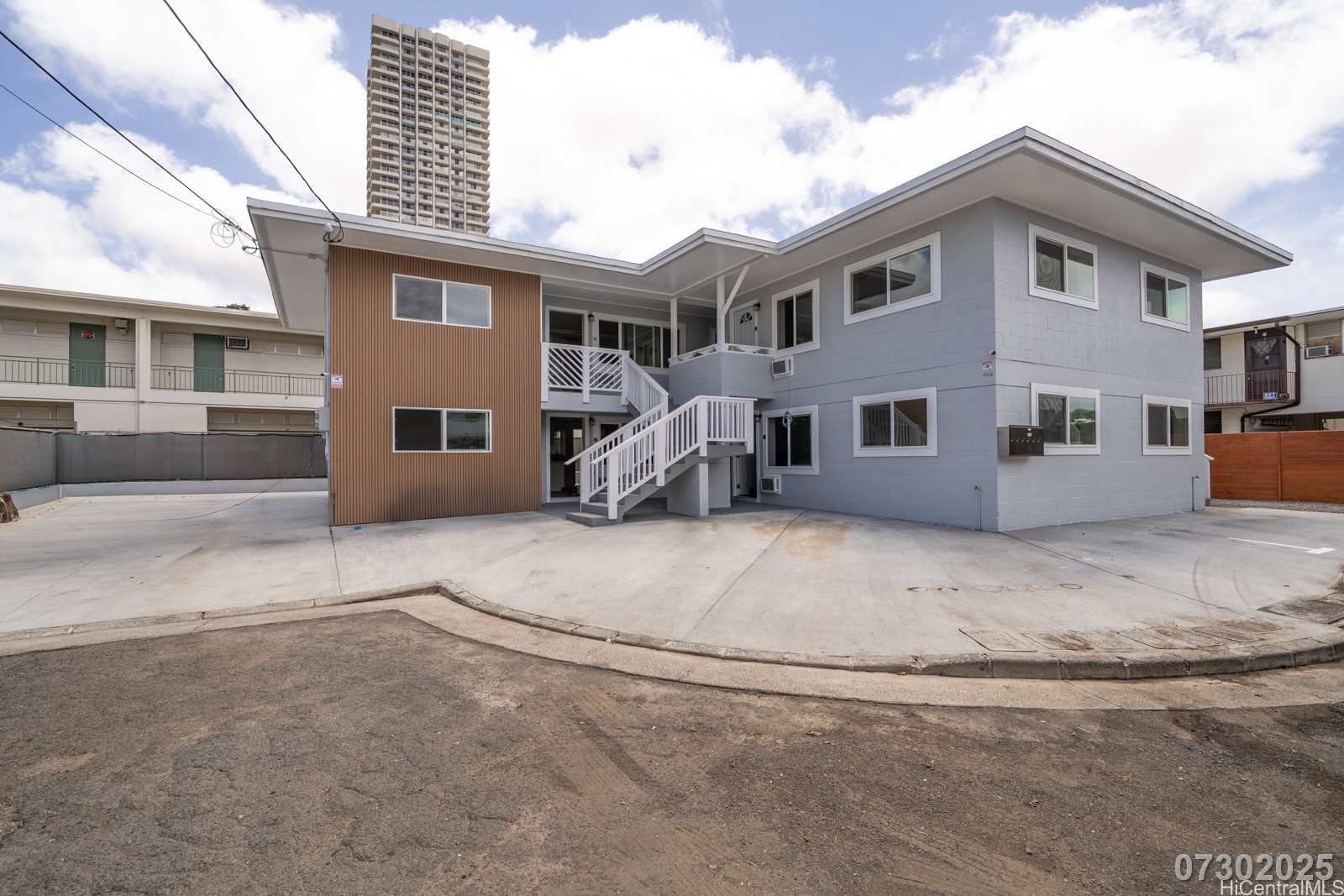 829 Waiaka Place Property Photo 1