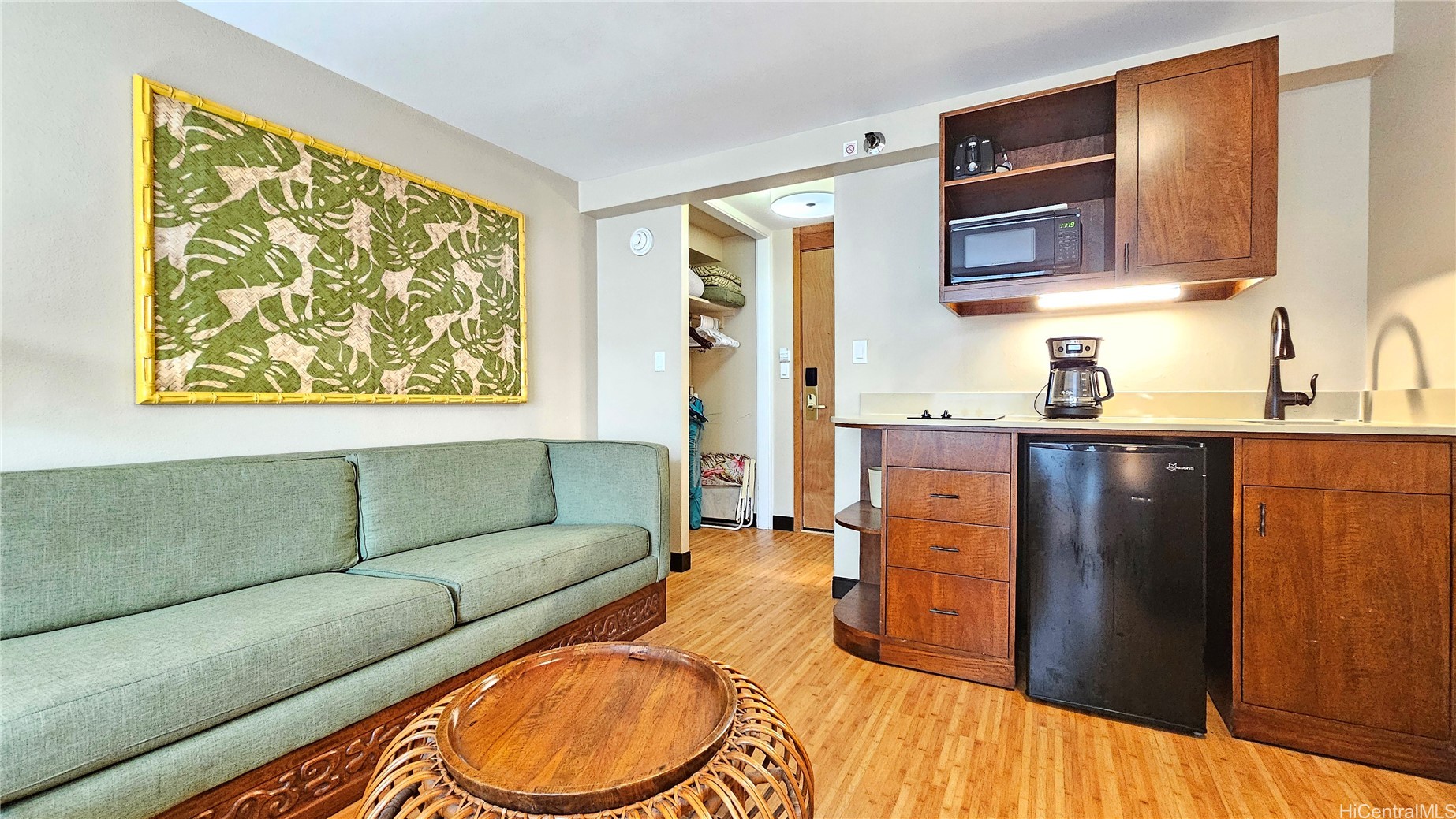 2425 Kuhio Avenue 502 Property Photo 7