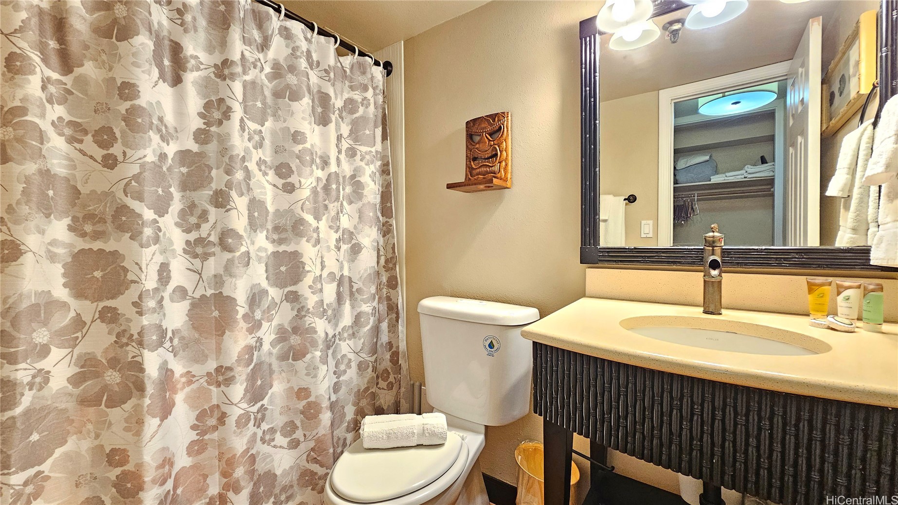 2425 Kuhio Avenue 502 Property Photo 9