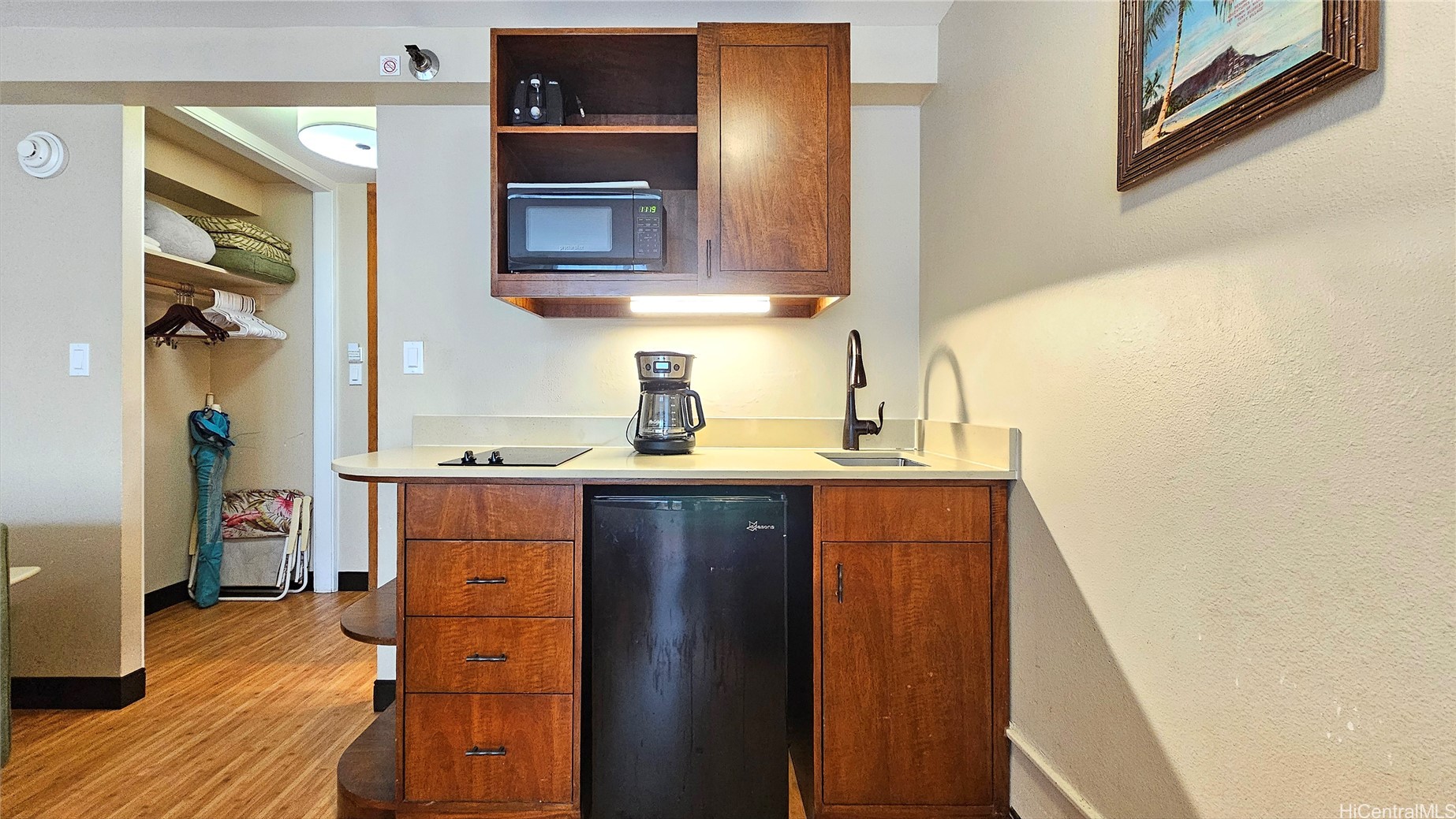 2425 Kuhio Avenue 502 Property Photo 10
