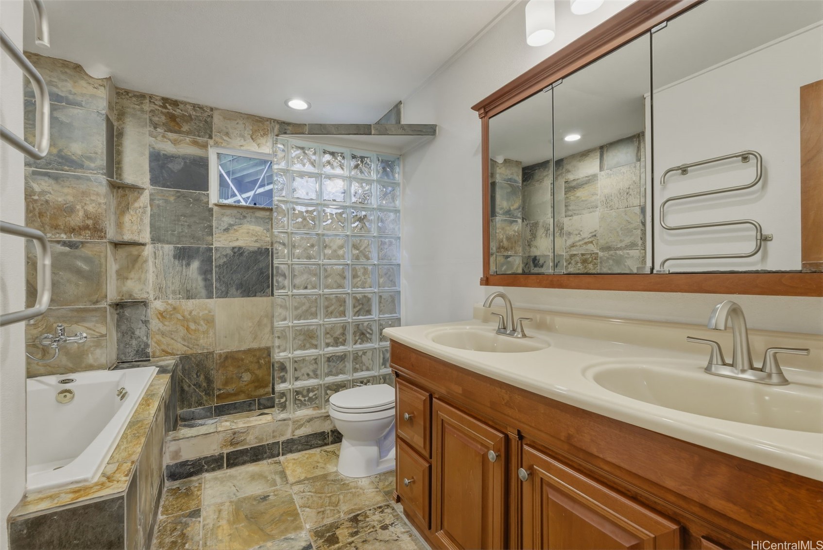 4142 Round Top Drive Property Photo 14