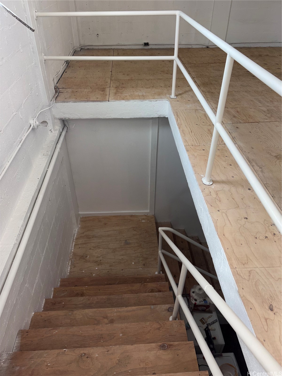 1626 Silva Street Property Photo 6