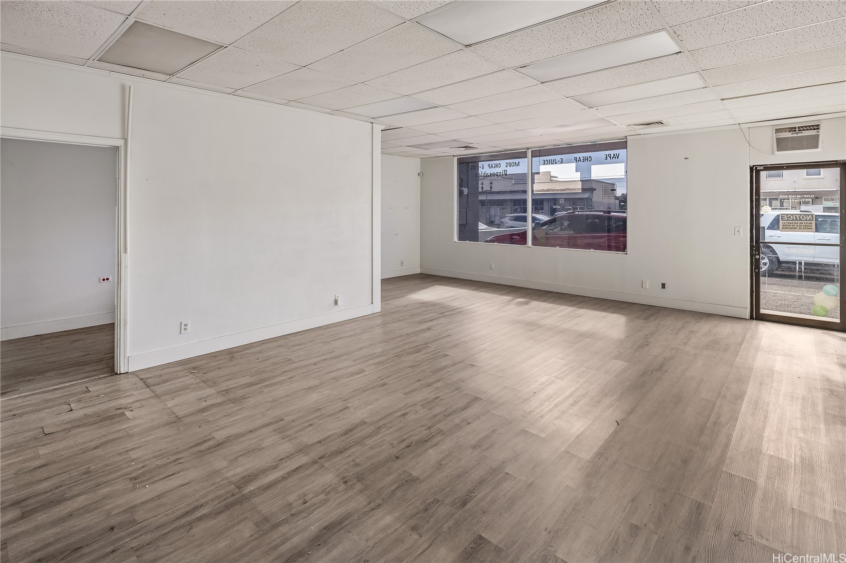 2046 N King Street Property Photo 3