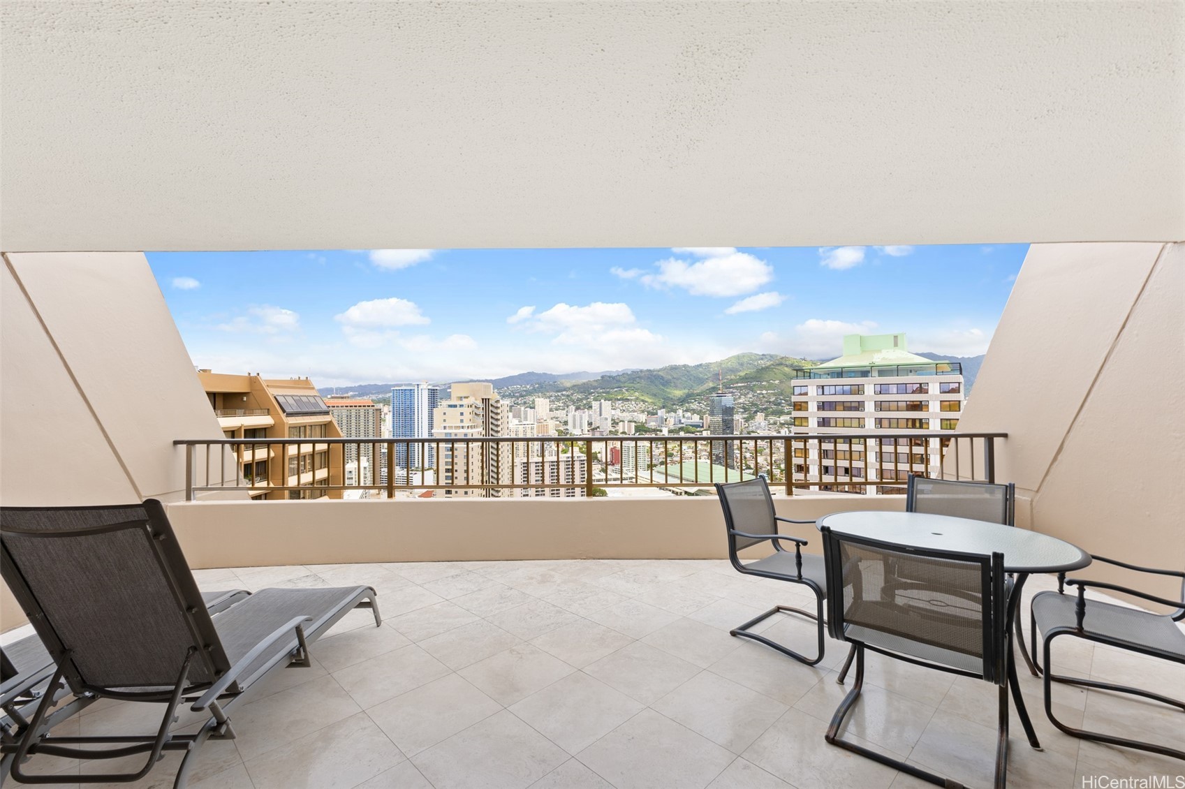 1778 Ala Moana Boulevard Ph14 Property Photo 3