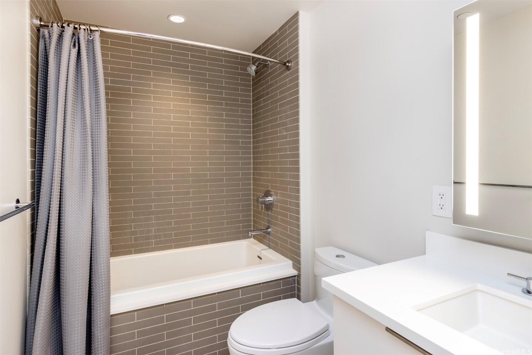 1001 Queen Street 3003 Property Photo 18