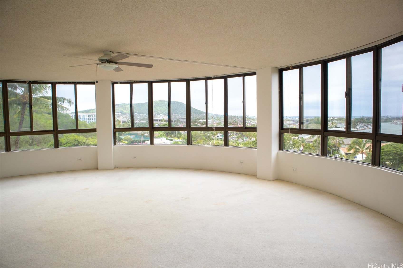 6770 Hawaii Kai Drive 502 Property Photo 2