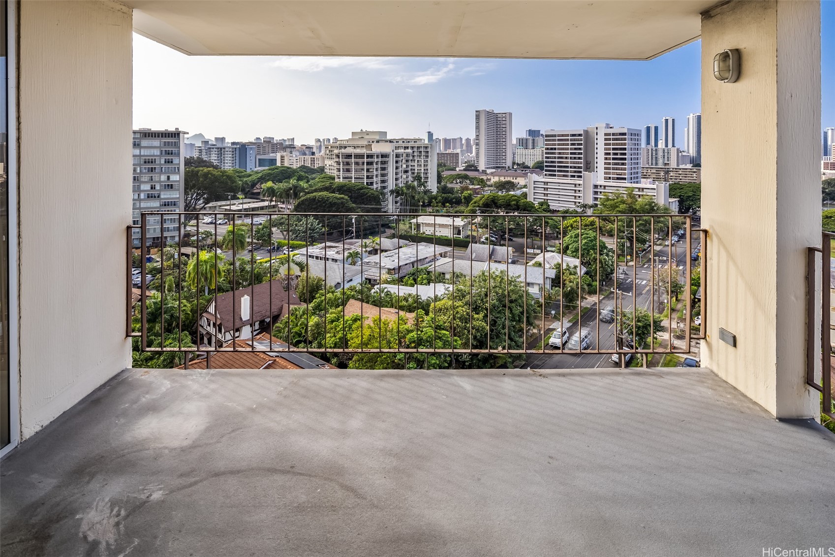 1634 Makiki Street 1101 Property Photo 4