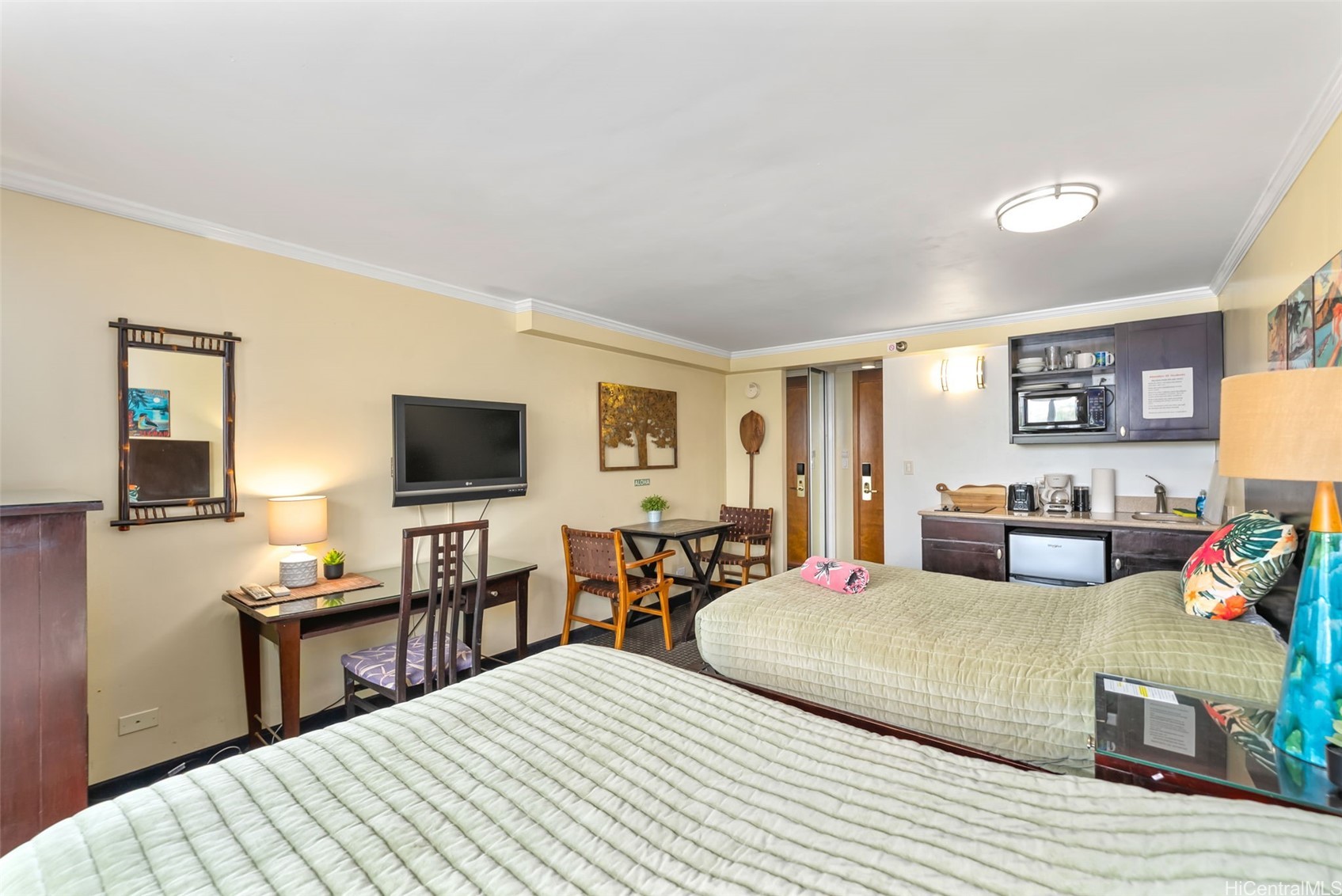 2425 Kuhio Avenue 608 Property Photo 7