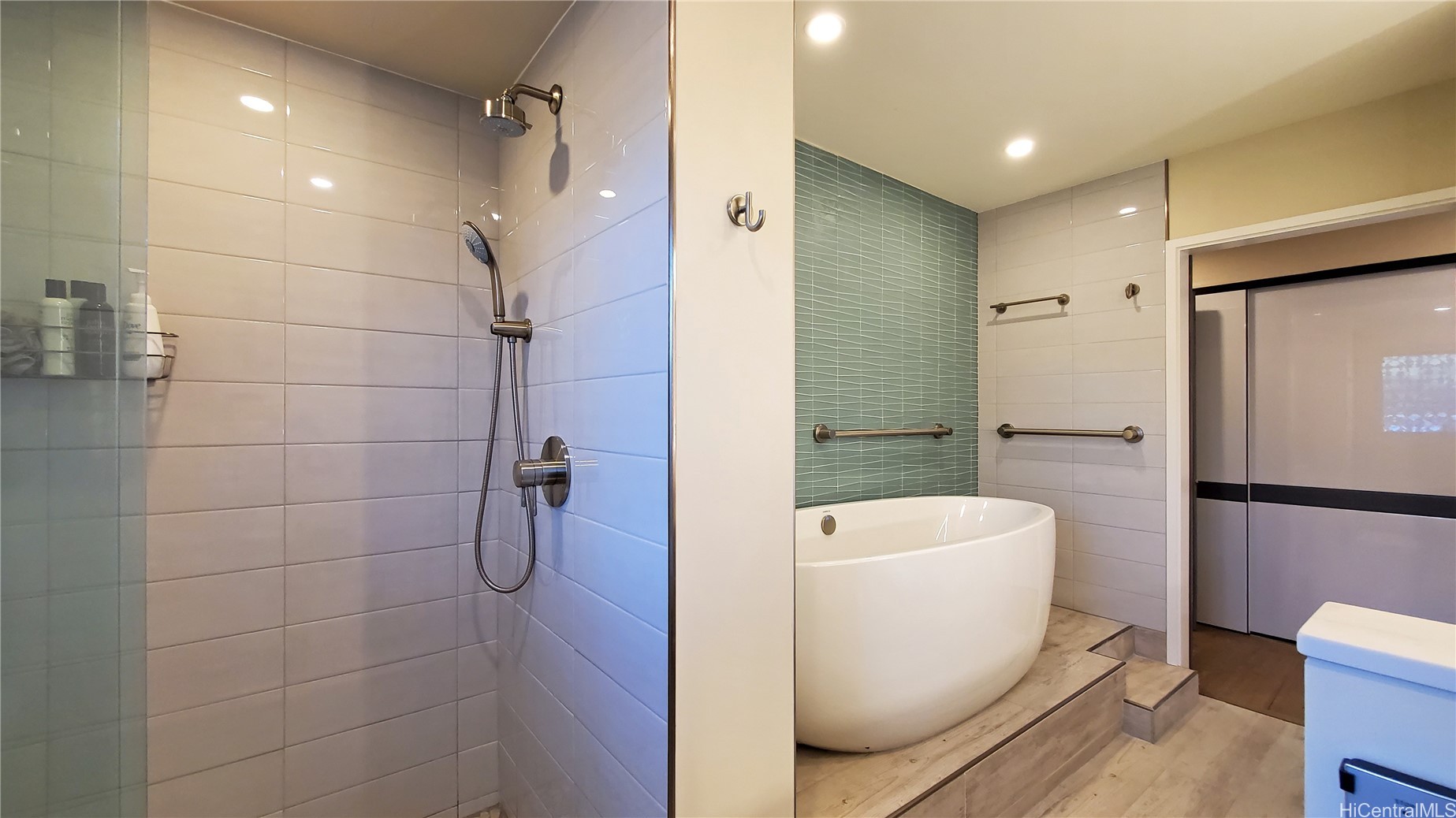3003 Kalakaua Avenue 6a Property Photo 19
