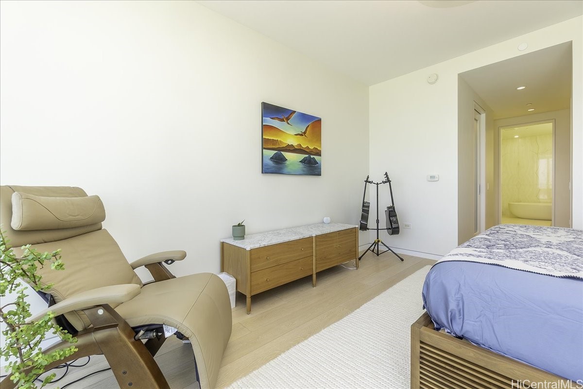 1118 Ala Moana Boulevard 1002 Property Photo 12