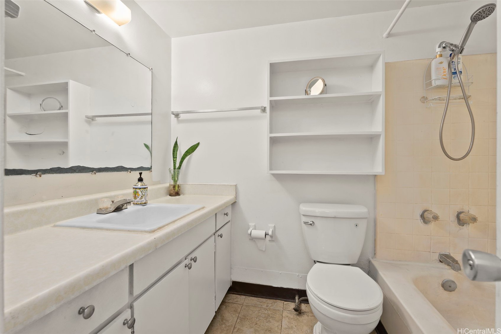94-246 Leoku Street E306 Property Photo 13