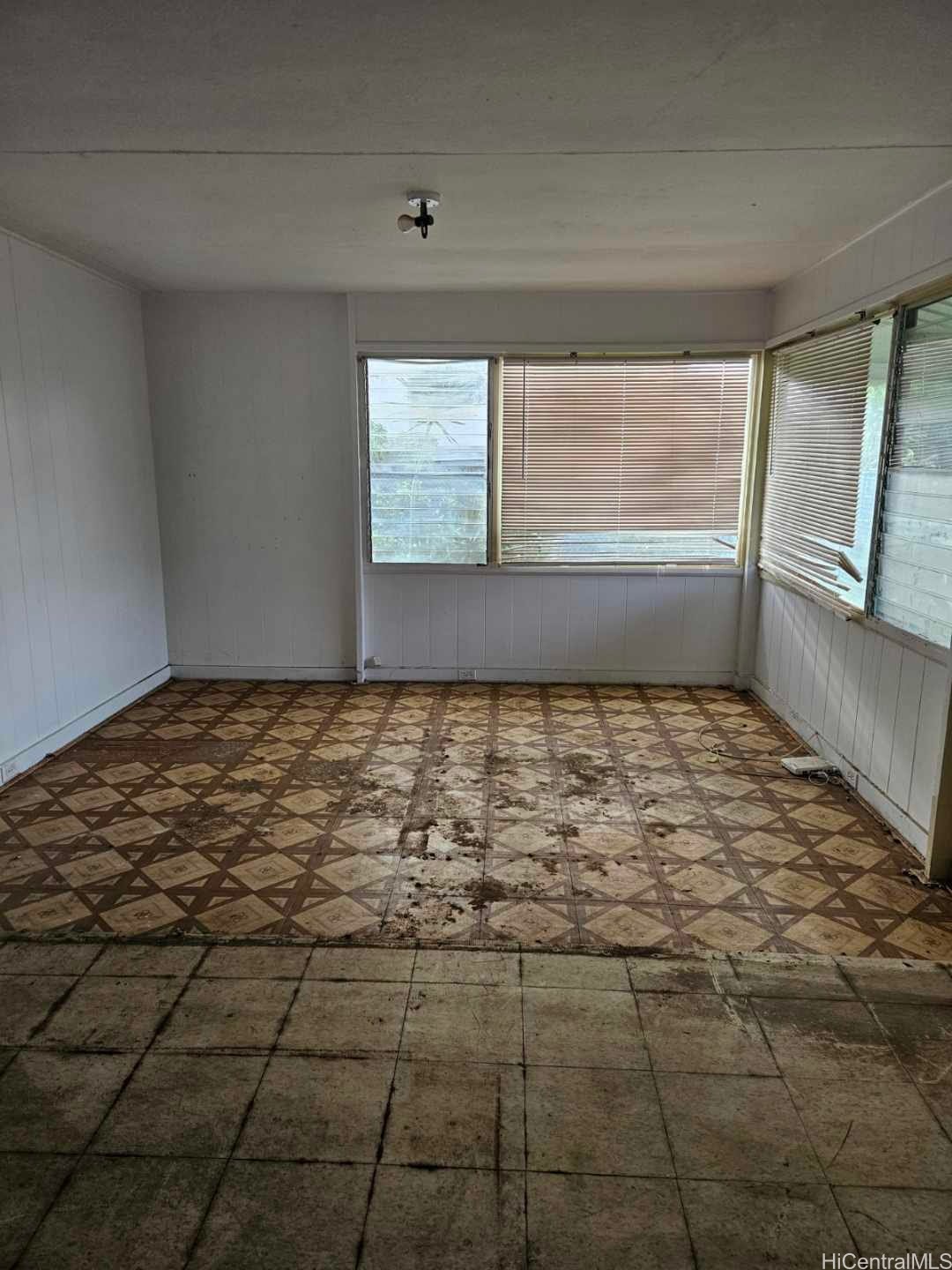 84-960 Lahaina Street Property Photo 4
