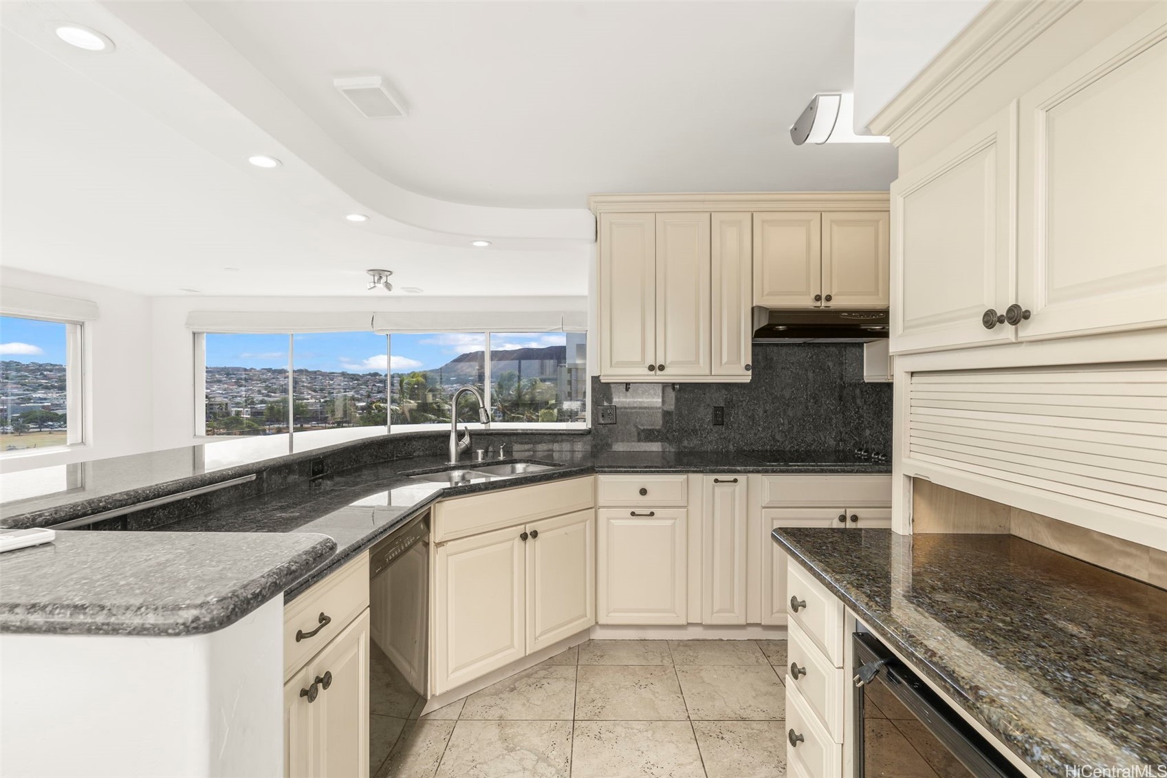 2547 Ala Wai Boulevard 1001 Property Photo 3