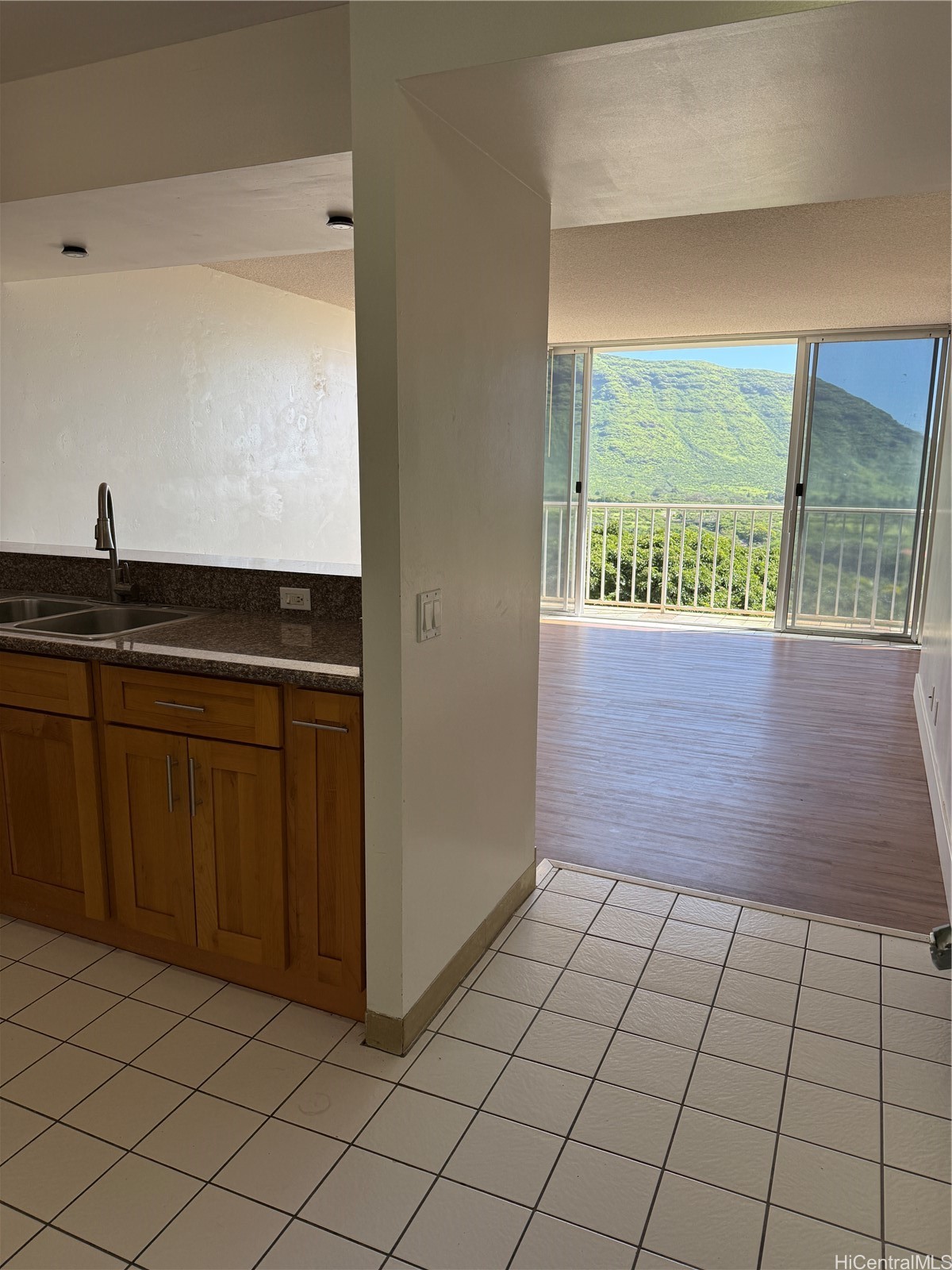 84-740 Kili Drive 427 Property Photo 2