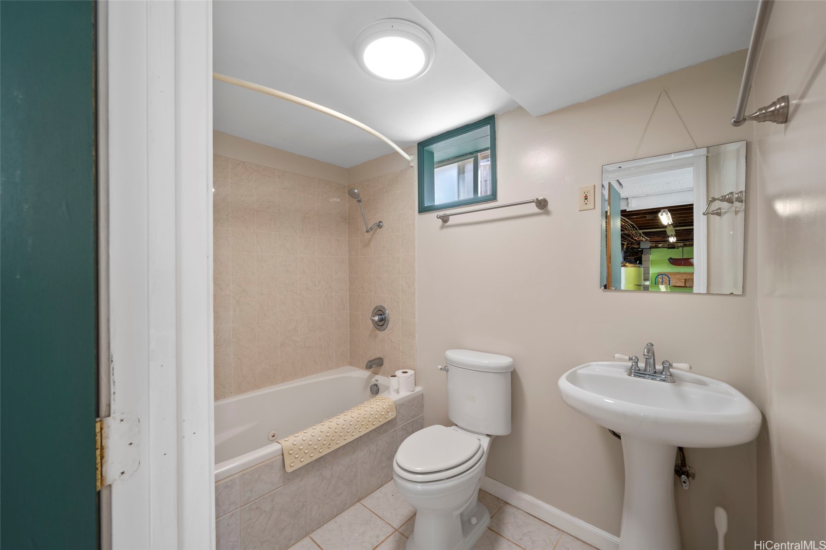 3925 Nioi Place Property Photo 11
