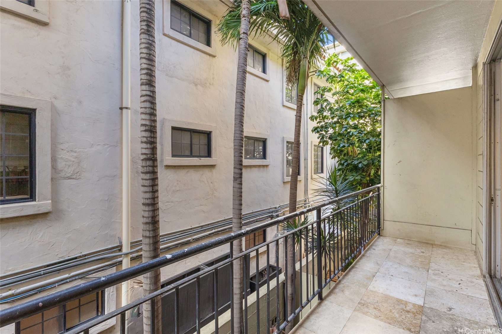 254 Kaiulani Avenue Property Photo 15