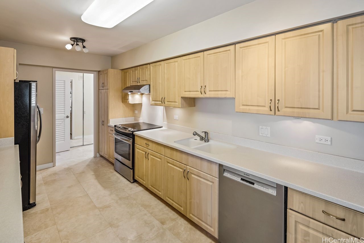 3003 Kalakaua Avenue 7b Property Photo 10
