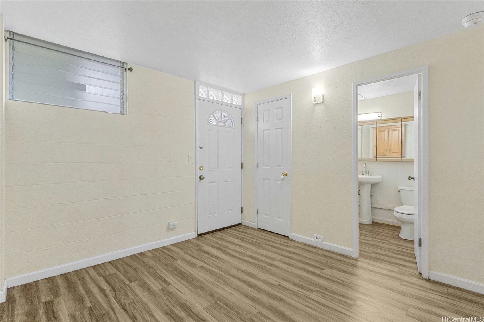 254 Kaiulani Avenue Property Photo 8