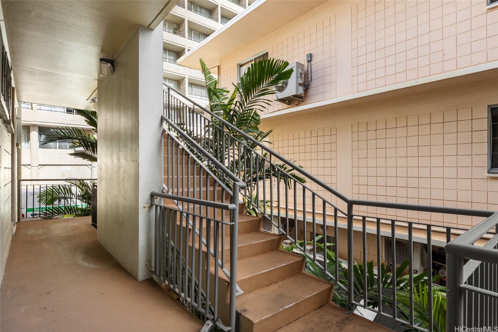 254 Kaiulani Avenue Property Photo 17