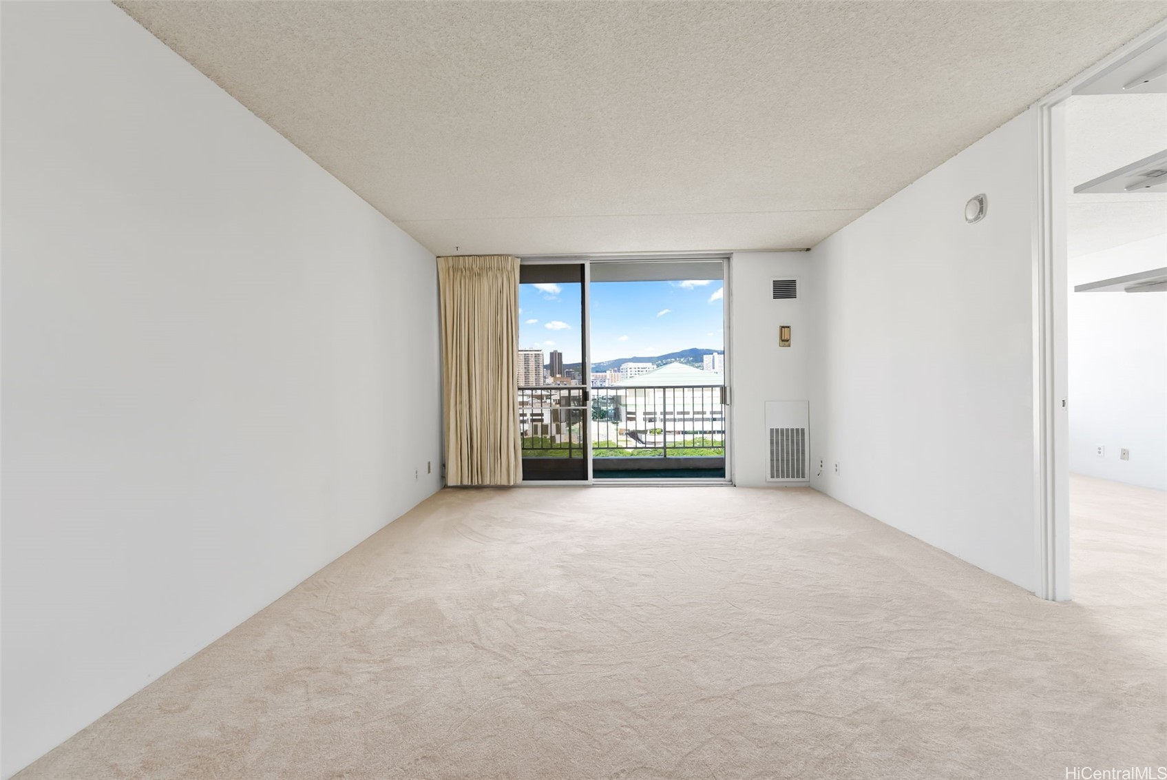400 Hobron Lane 1208 Property Photo 5