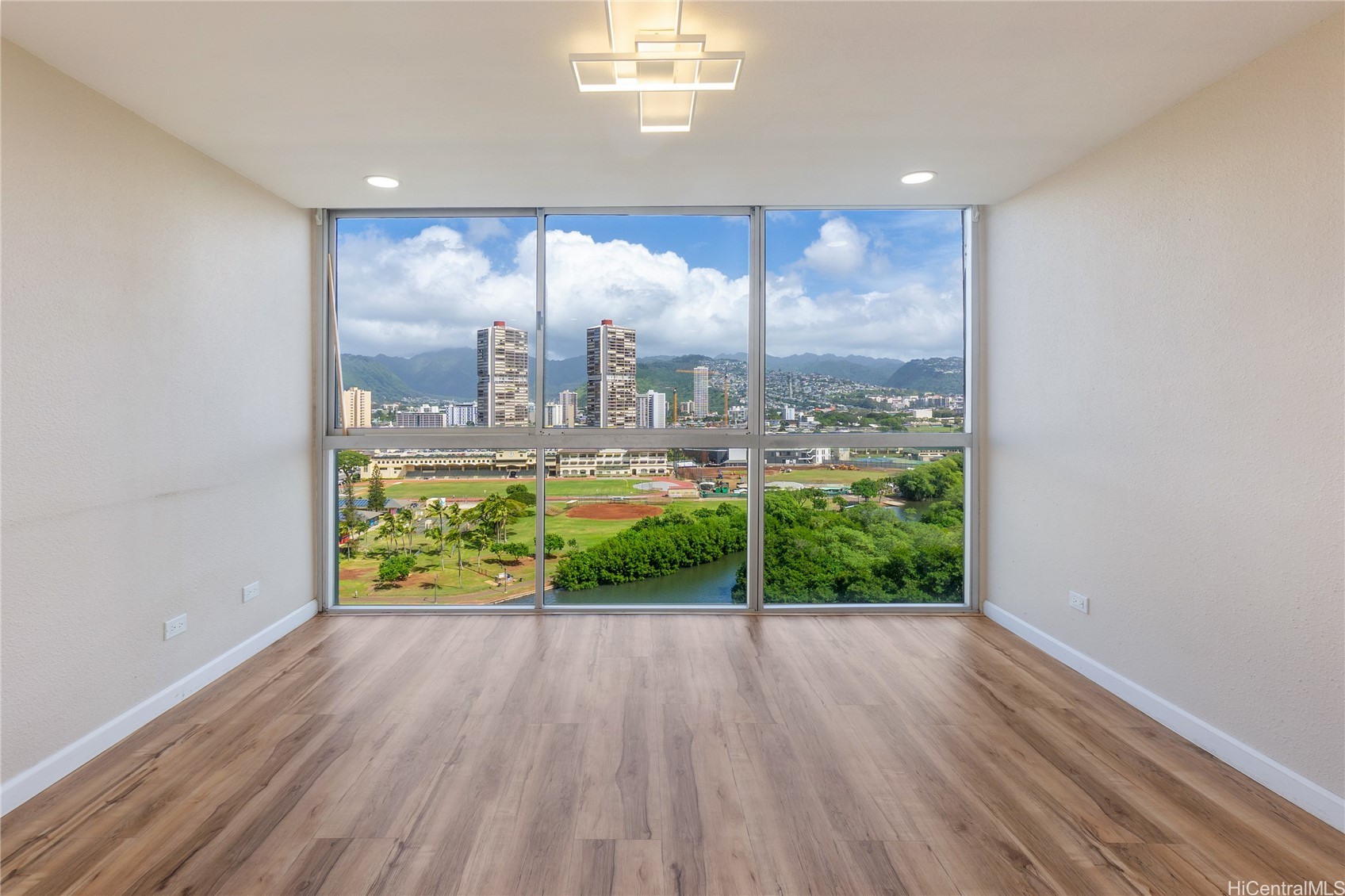 2211 Ala Wai Boulevard 1606 Property Photo 6