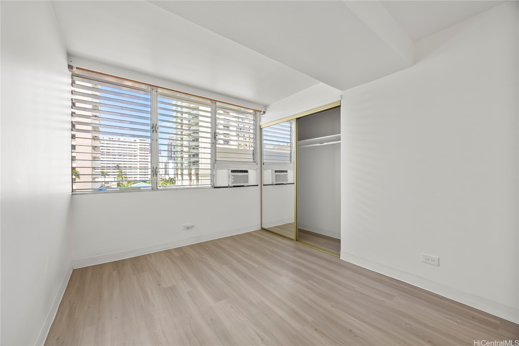412 Launiu Street Property Photo 6