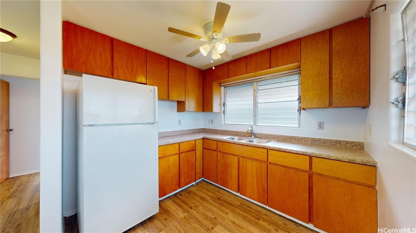 3331 Hayden Street Front,a,b,c Property Photo 9
