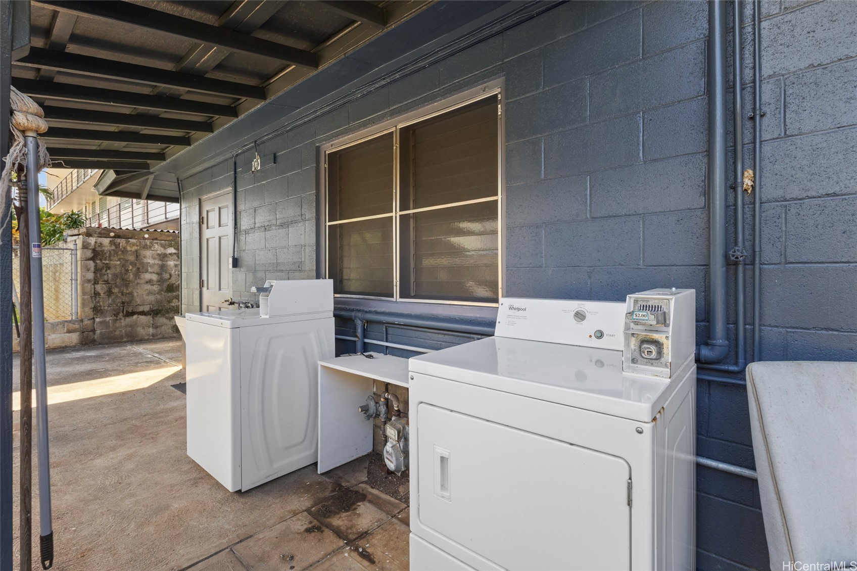 1142 Kamaile Street Property Photo 3