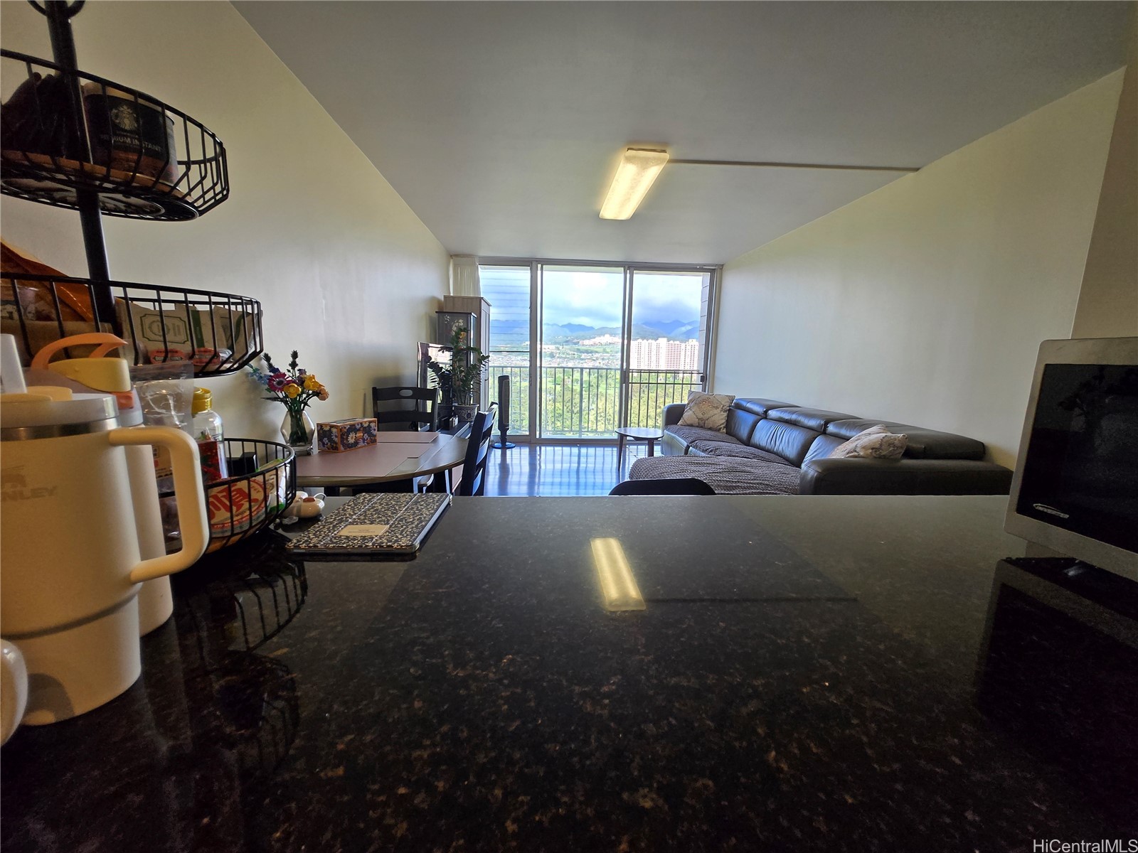 949 Ala Nanala Street 1303 Property Photo 6