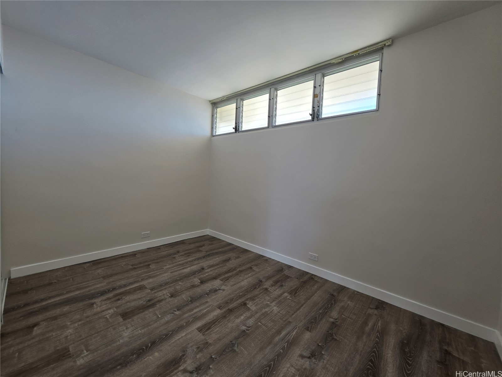 949 Ala Nanala Street 1303 Property Photo 8