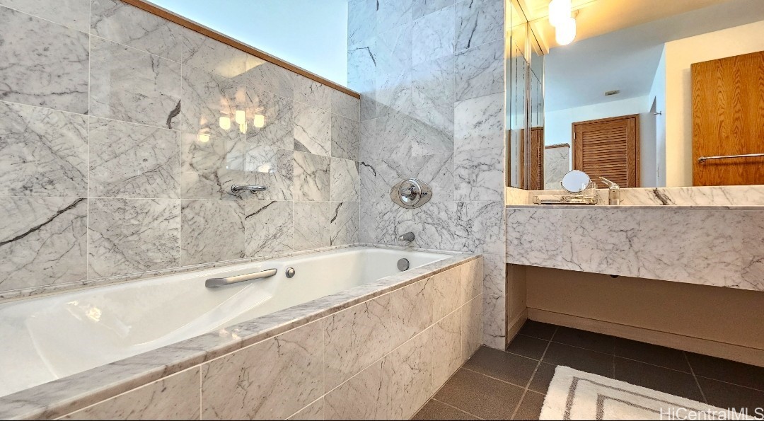1330 Ala Moana Boulevard 1405 Property Photo 13