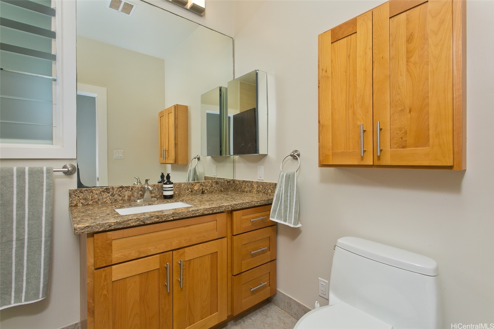 2742 Manoa Road Property Photo 14