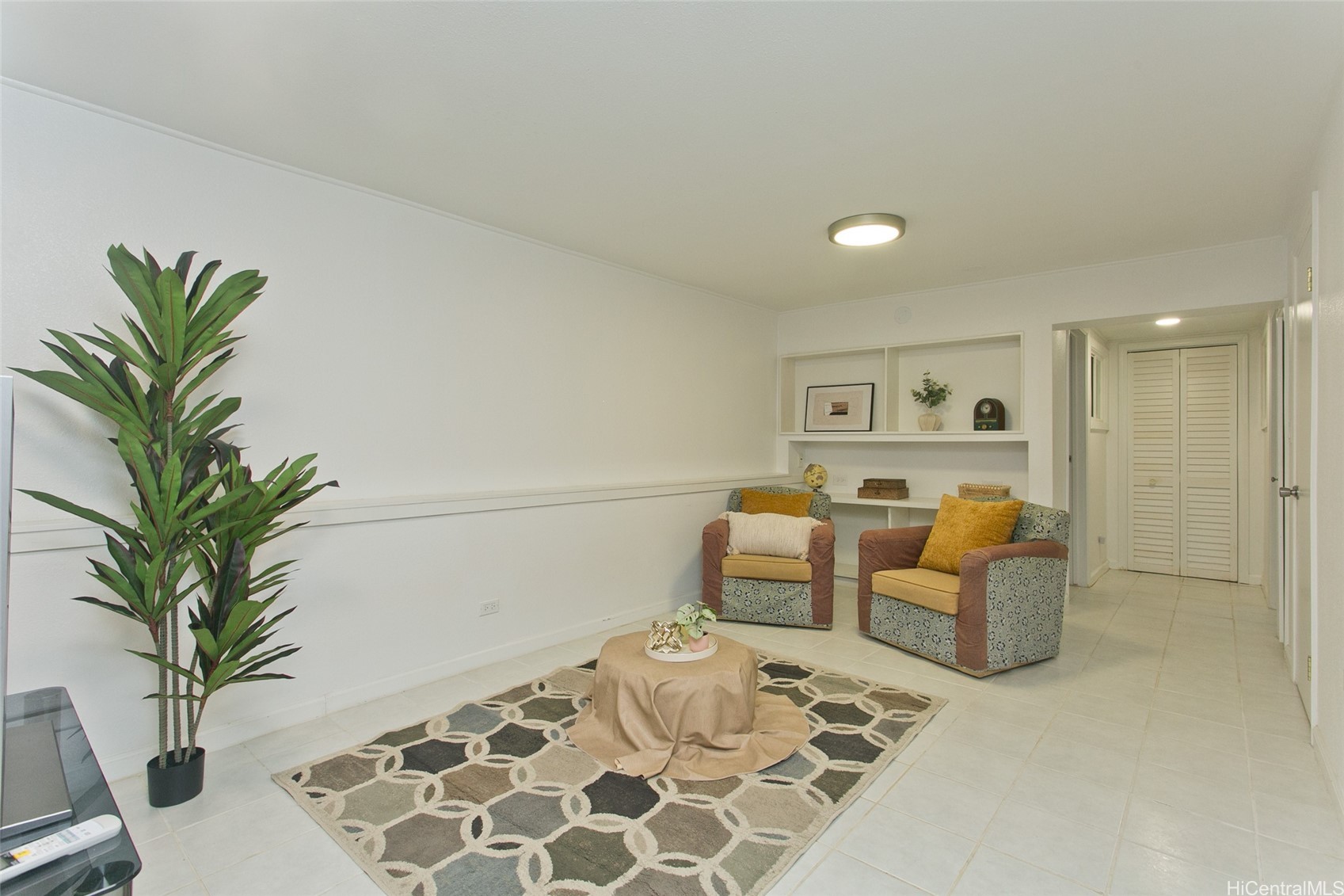 2742 Manoa Road Property Photo 18