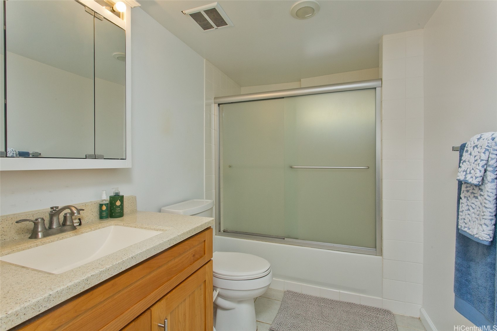 2742 Manoa Road Property Photo 22