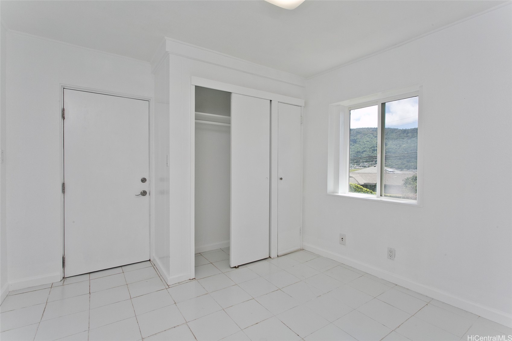 2742 Manoa Road Property Photo 23