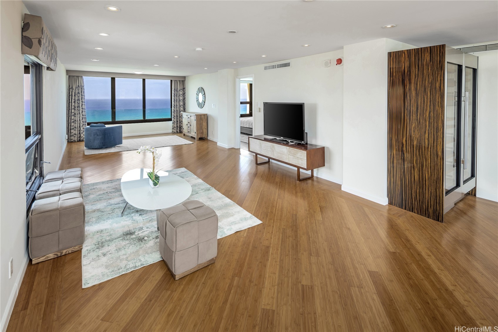 1600 Ala Moana Boulevard 3700 Property Photo 3