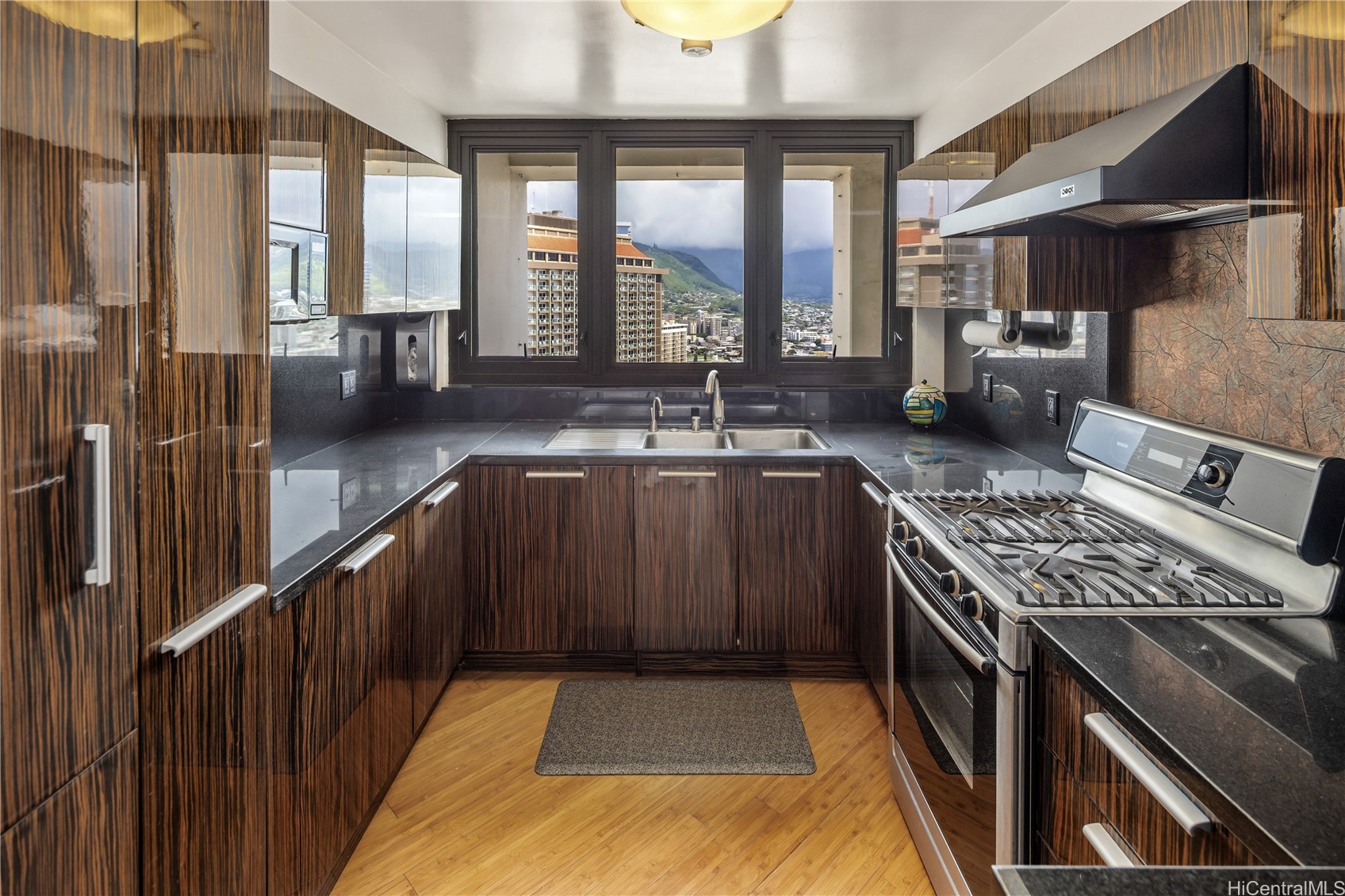 1600 Ala Moana Boulevard 3700 Property Photo 6