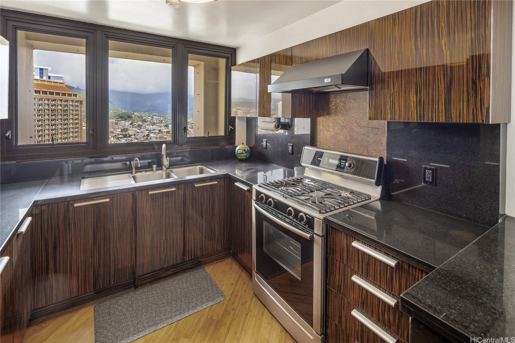 1600 Ala Moana Boulevard 3700 Property Photo 9