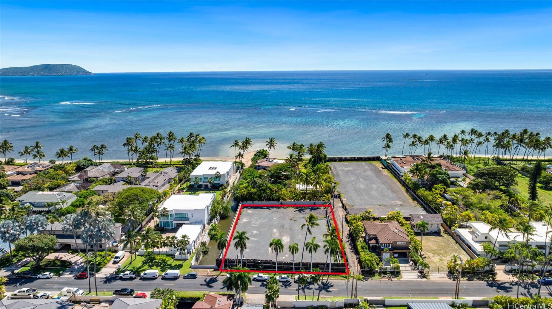 4775 Kahala Avenue Property Photo 2