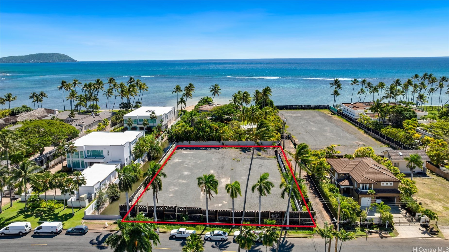 4775 Kahala Avenue Property Photo 3